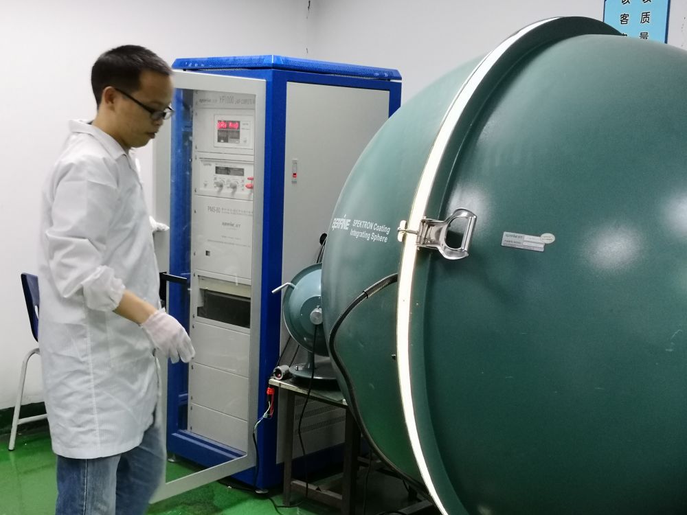 豪门国际官网光电的ＬＥＤ灯及灯具光电测试系统